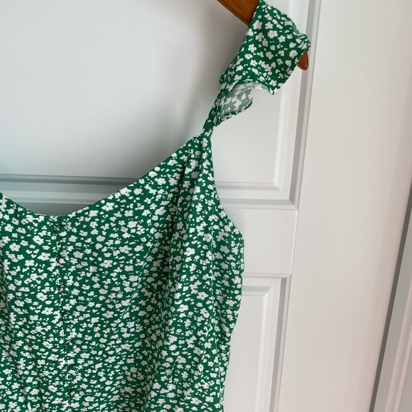 Green Floral Dressy Crop Top - Picture 4 of 7